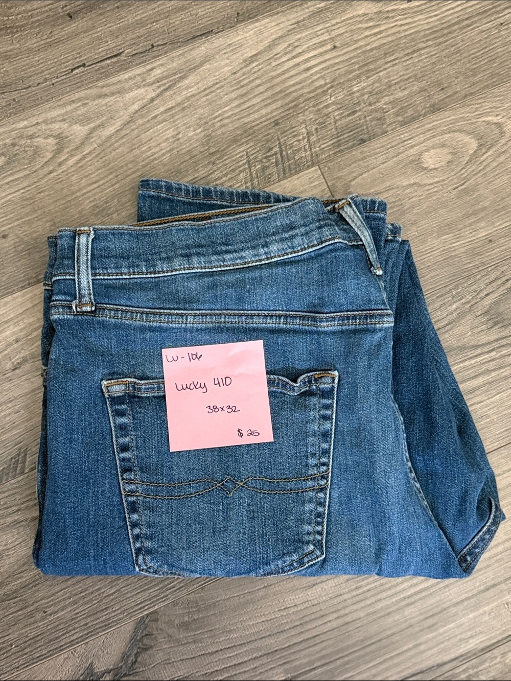 Lucky Brand Straight Leg Medium Blue Denim Jeans